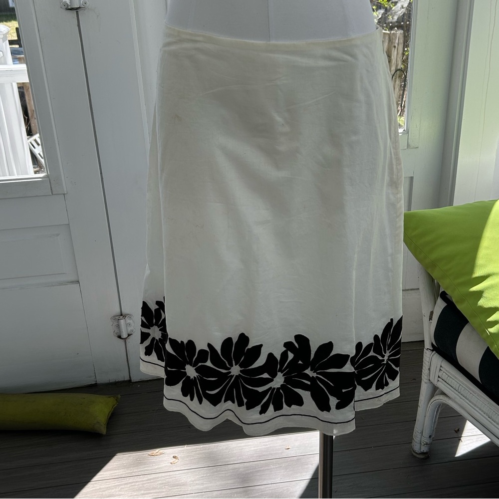 NWT: Ann Taylor Cream Cotton Skirt with Brown Applique